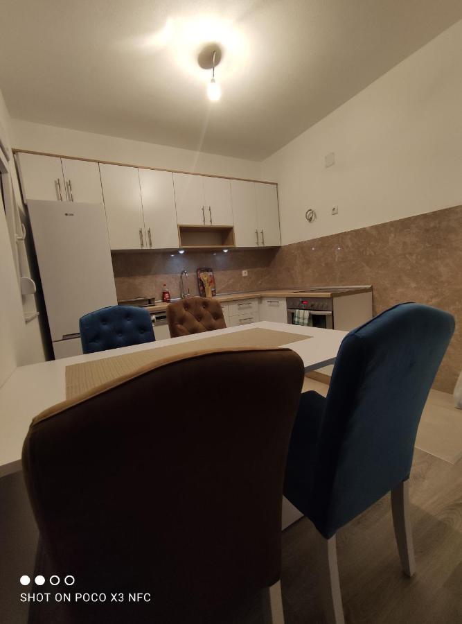 Apartman Deric Nevesinje Eksteriør billede